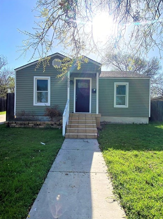 5025 Royal Dr, Fort Worth, TX 76116