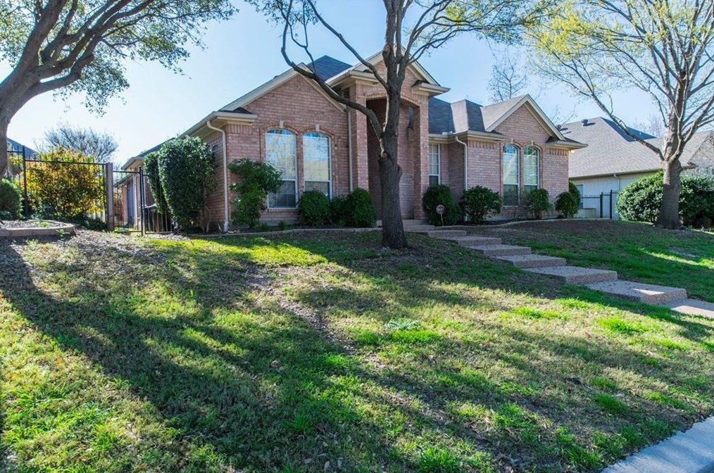 7121 Axis Ct, Fort Worth, TX 76132