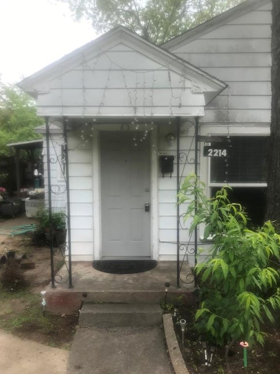 2214 W Amherst Ave, Dallas, TX 75235