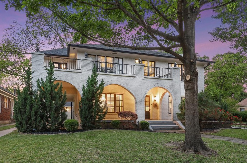 1051 Winnetka Ave, Dallas, TX 75208-3753