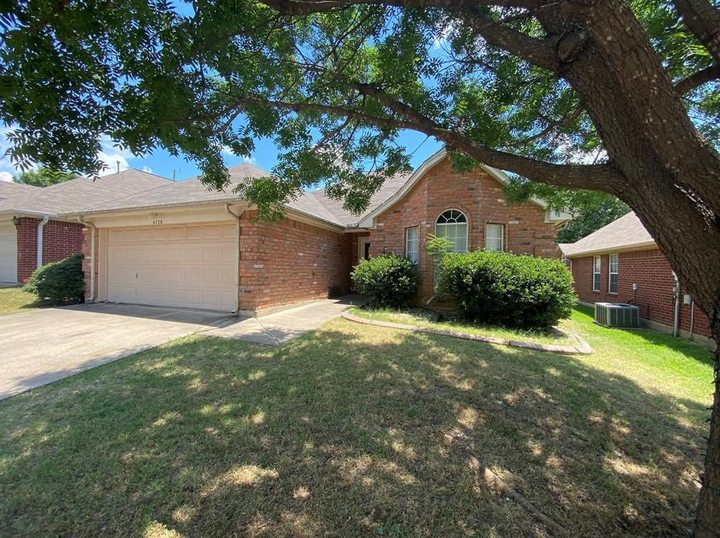 4728 Baytree Dr, Fort Worth, TX 76137