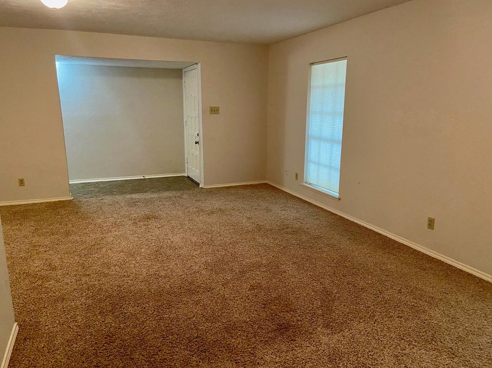 2706 Lindbergh Dr, Dallas, TX 75228