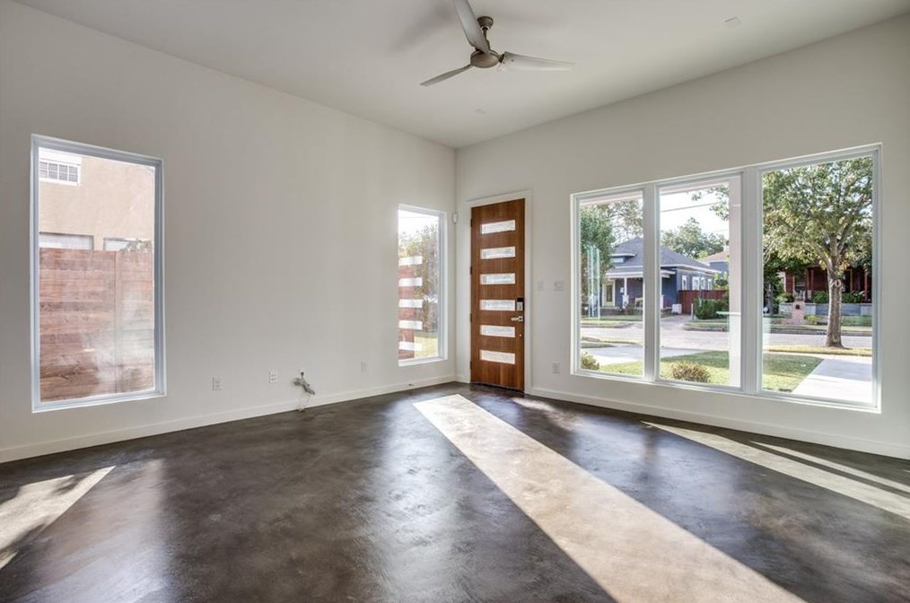 805 Melba St, Dallas TX  75208-4914 exterior