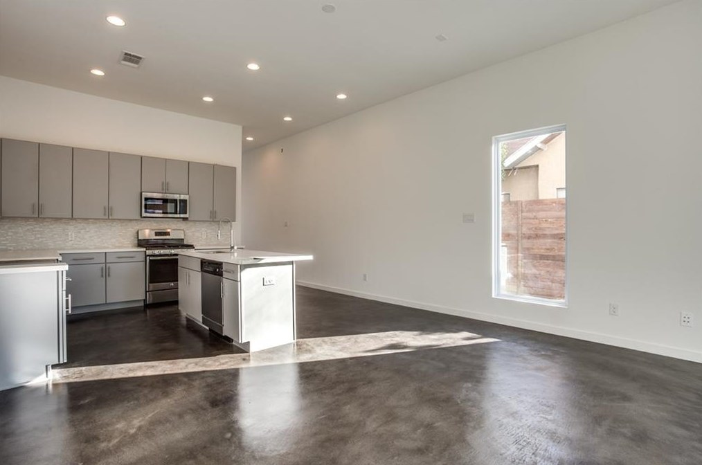 805 Melba St, Dallas TX  75208-4914 exterior