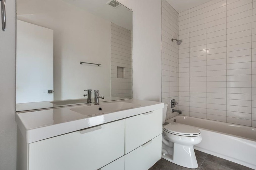 805 Melba St, Dallas TX  75208-4914 exterior