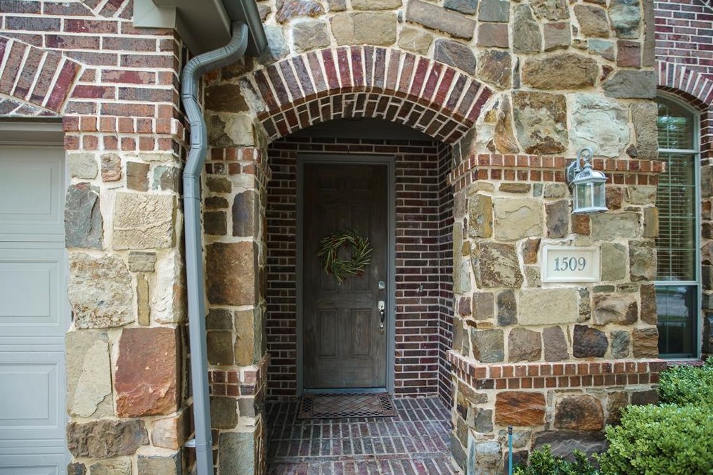 1509 Country Walk Dr, Mckinney, TX 75071-7789