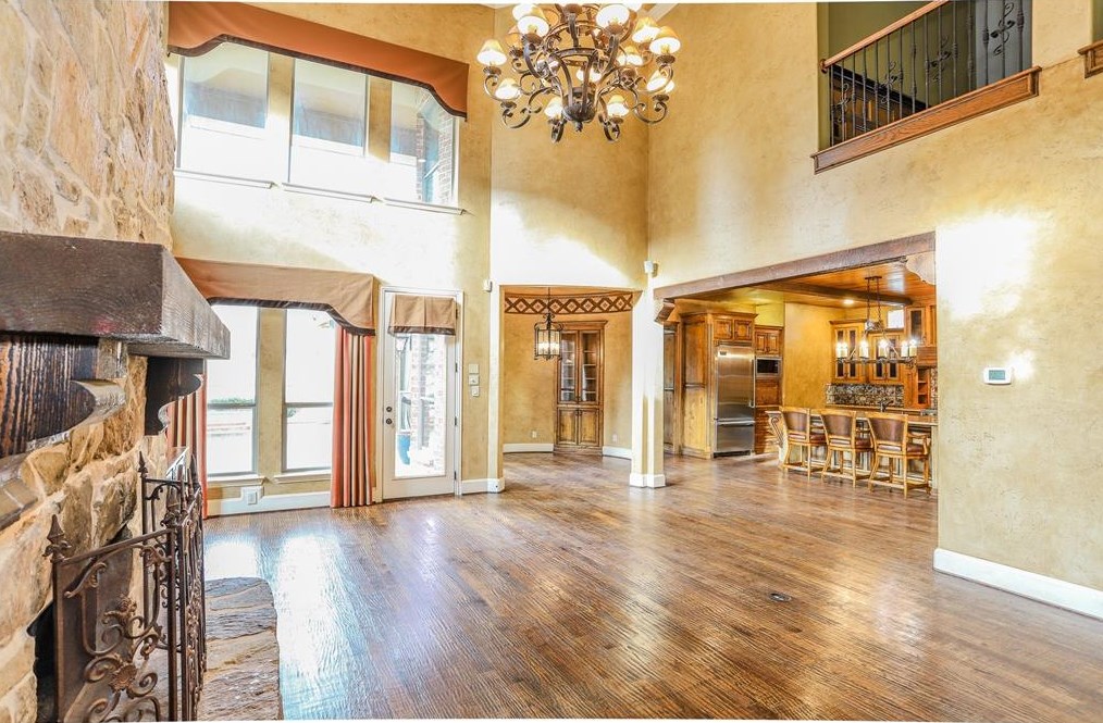 7012 Luxborough Dr, Plano TX  75024-7568 exterior