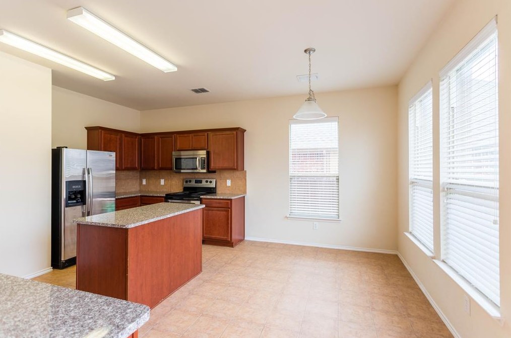 3010 Pinecrest Dr, Mckinney TX  75454-2645 exterior