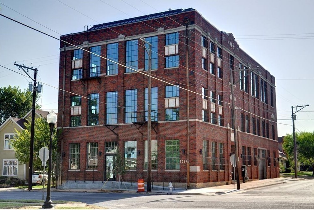 1329 College Ave #2, Fort Worth, TX 76104