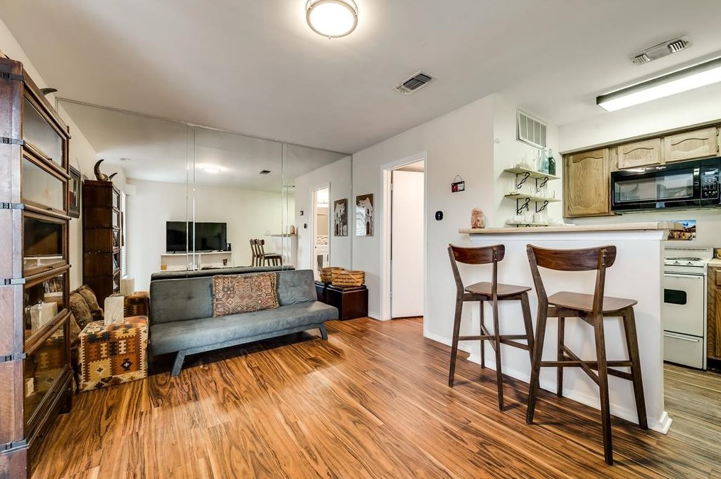 3117 Sondra Dr Apt 304, Fort Worth, TX 76107