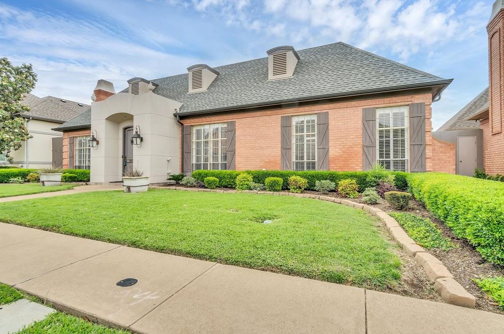 3606 Versailles Ave, Dallas, TX 75209-6230