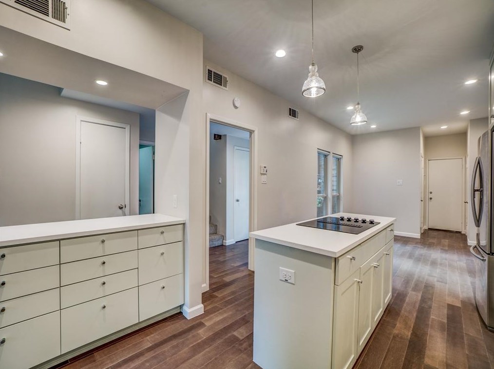 12444 Montego Plz, Dallas TX  75230-1724 exterior