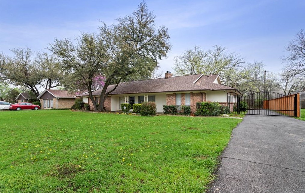 6106 Preston Crest Ln, Dallas, TX 75230-1826