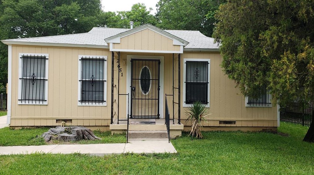 2651 Scotland Dr, Dallas, TX 75216