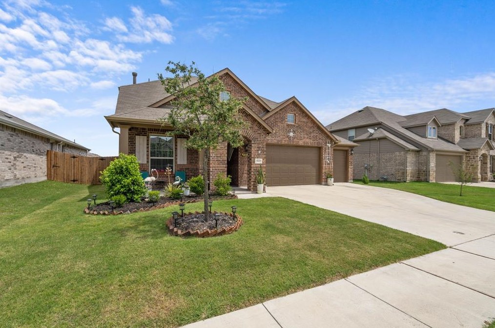 512 Cold Mountain Trl, Fort Worth, TX 76131