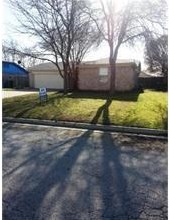 618 Plainview Dr, Midlothian, TX 76063