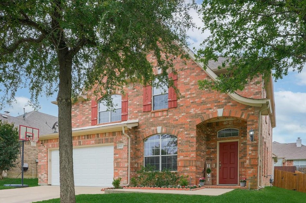 640 Palomino Way, Grand Prairie, TX 75052-2539