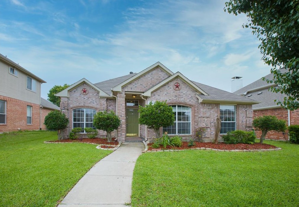 3944 Burnley Dr, Plano TX  75025-2068 exterior
