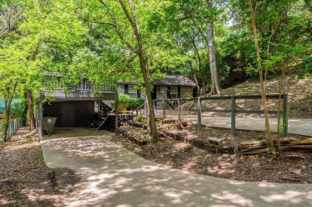 5729 Mona Ln, Dallas TX  75236-1721 exterior