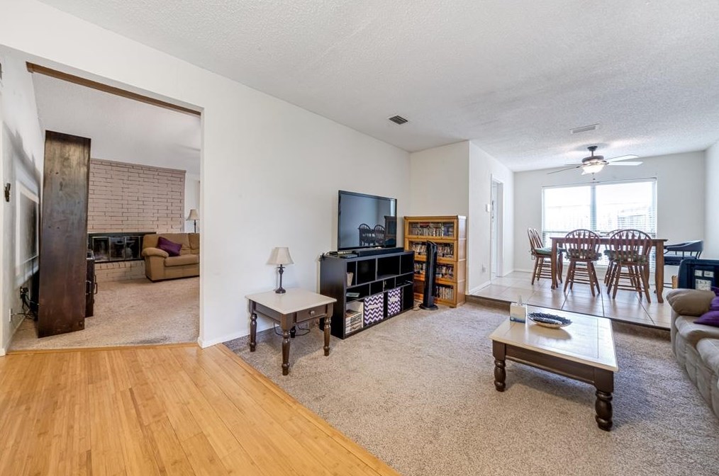 3421 Glenda Dr, Grand Prairie, TX 75052-6424