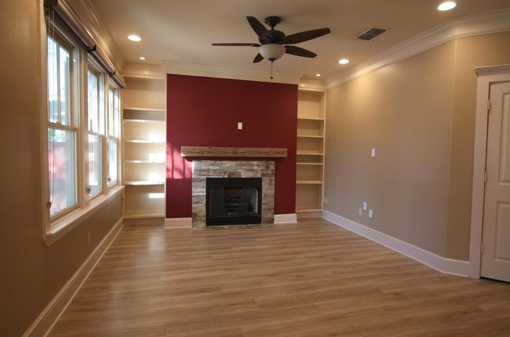 1905 S Henderson St, Fort Worth, TX 76110