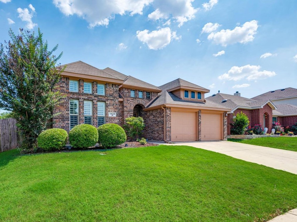 1420 Pheasant Run Trl, Fort Worth, TX 76131-5210