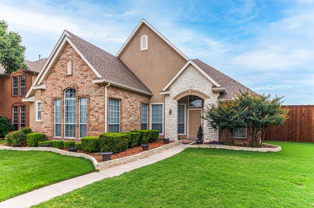 8516 Bayham Dr, Plano TX  75024-7303 exterior