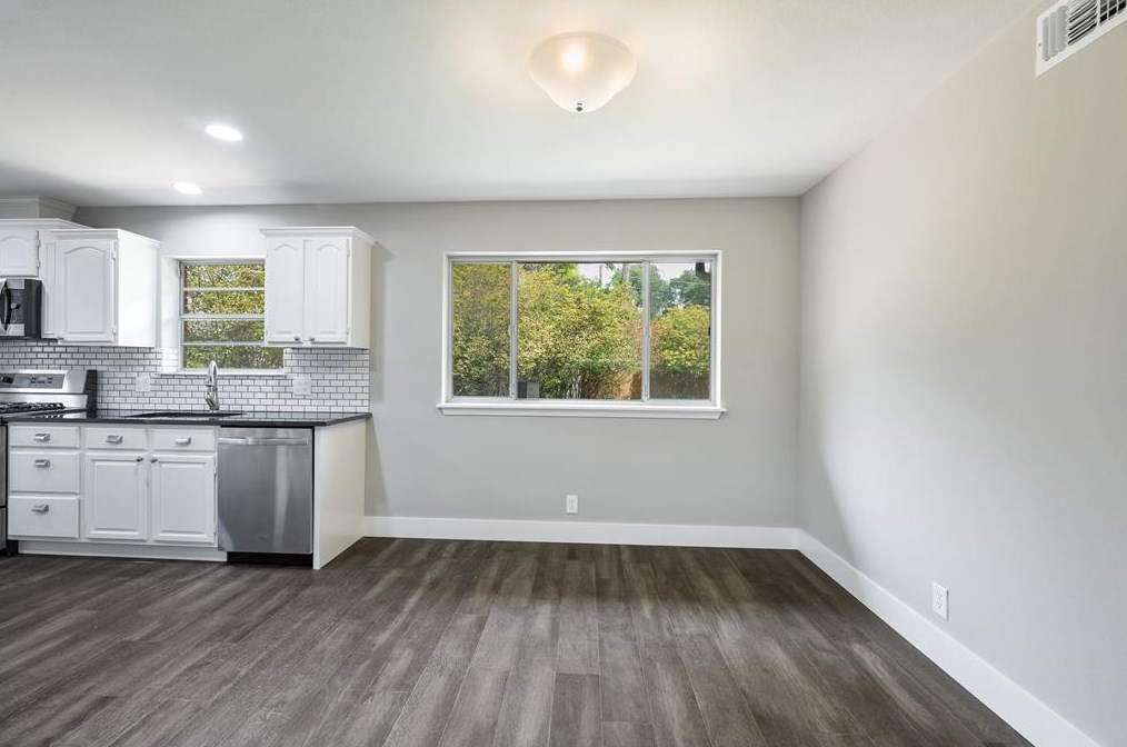 6611 Highgate Ln, Dallas TX  75214-1638 exterior