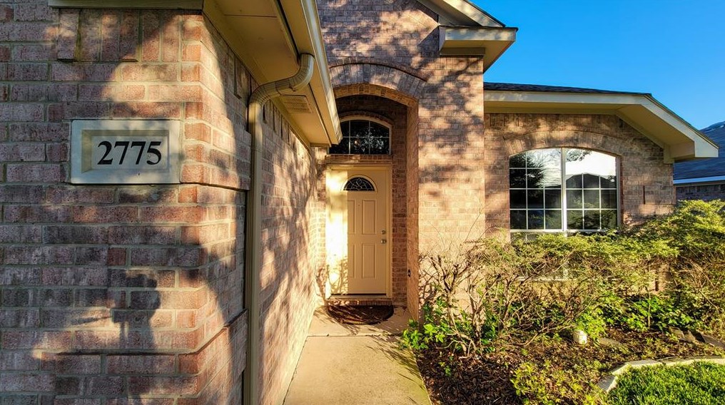 2775 Sunvalley Dr, Grand Prairie, TX 75052