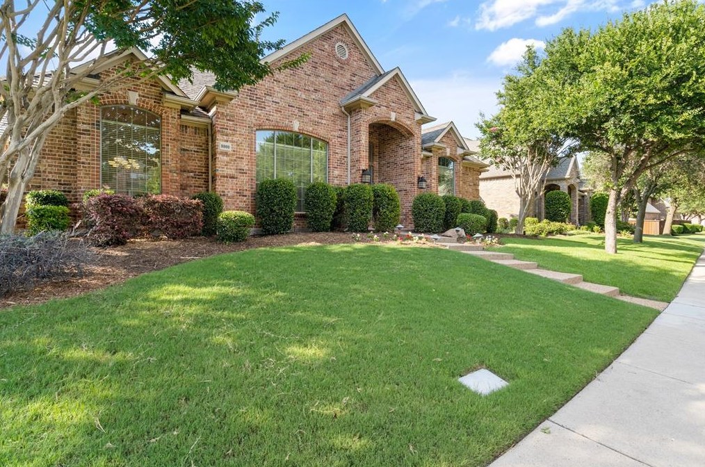 8000 Canterbury Ter, Mckinney, TX 75070-6939