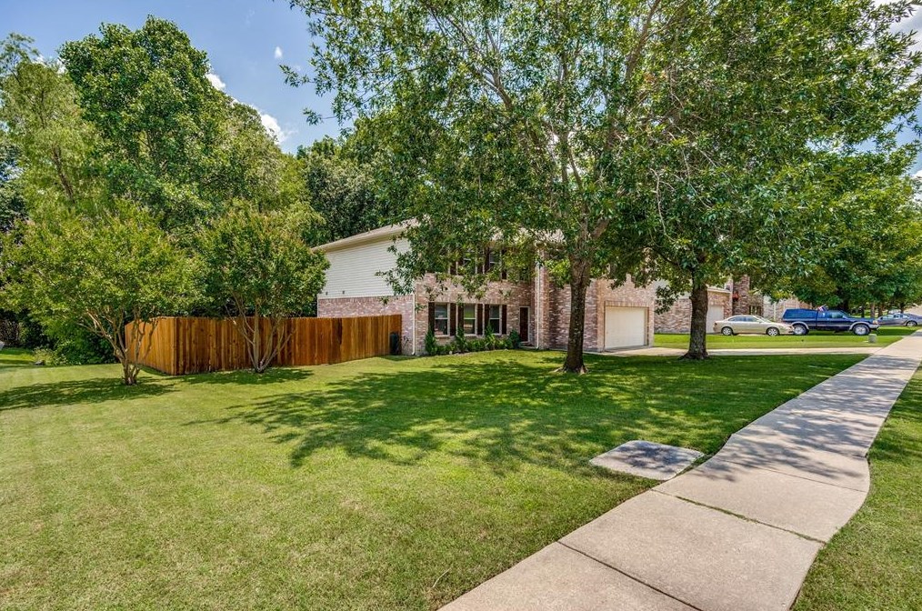 3808 Bluff Creek Ln, Mckinney, TX 75071-2695