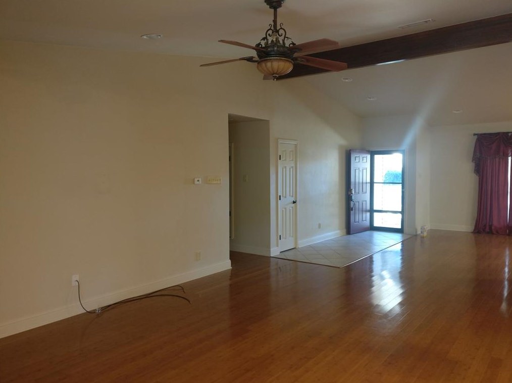 801 Timberdale St, Grand Prairie TX  75052-6532 exterior
