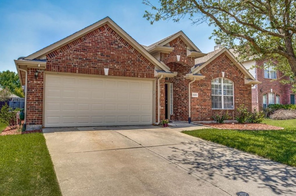 9201 Harrisburg Ln, Mckinney, TX 75071-6035