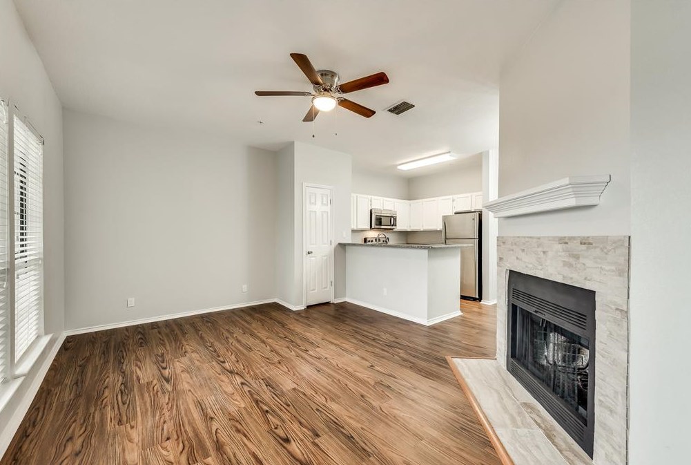 4800 W Lovers Ln Apt 114, Dallas, TX 75209