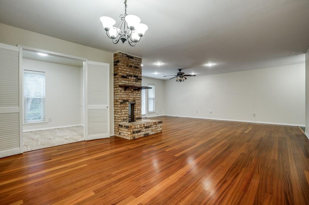 10406 Pagewood Dr, Dallas TX  75230-4254 exterior