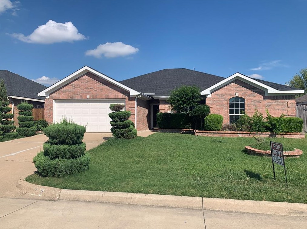 8309 Miami Springs Dr, Fort Worth, TX 76123