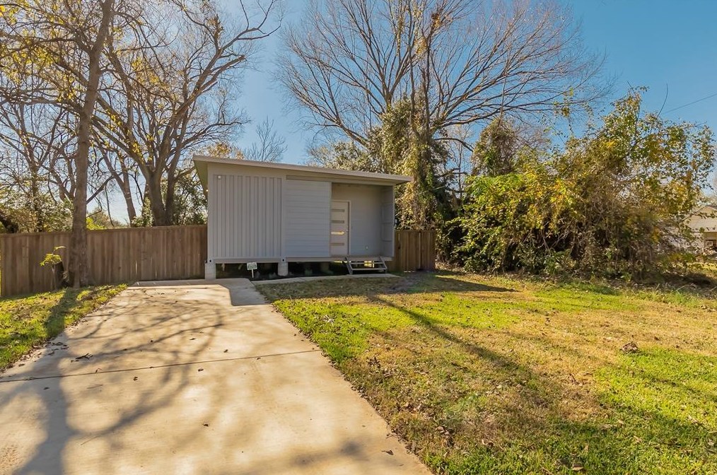 2918 Brigham Ln, Dallas, TX 75215