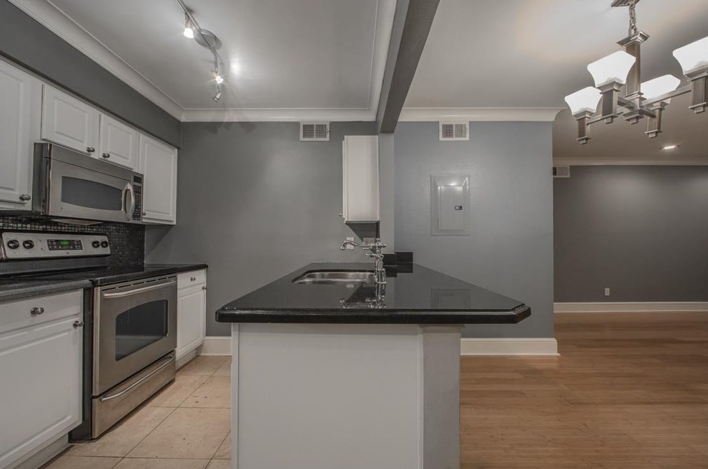 10111 Regal Park Ln Apt 108, Dallas, TX 75230