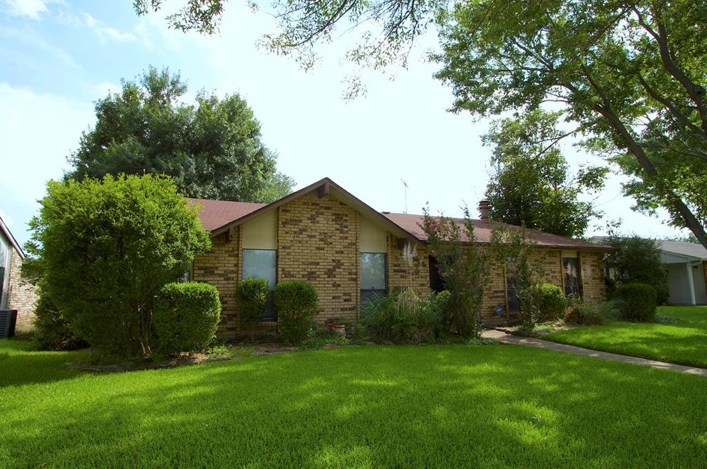 944 Lockhart Dr, Plano, TX 75023