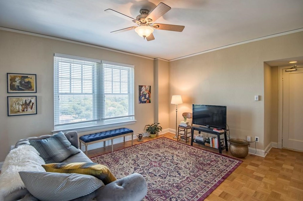 2306 Park Pl Ave #9c, Fort Worth, TX 76110