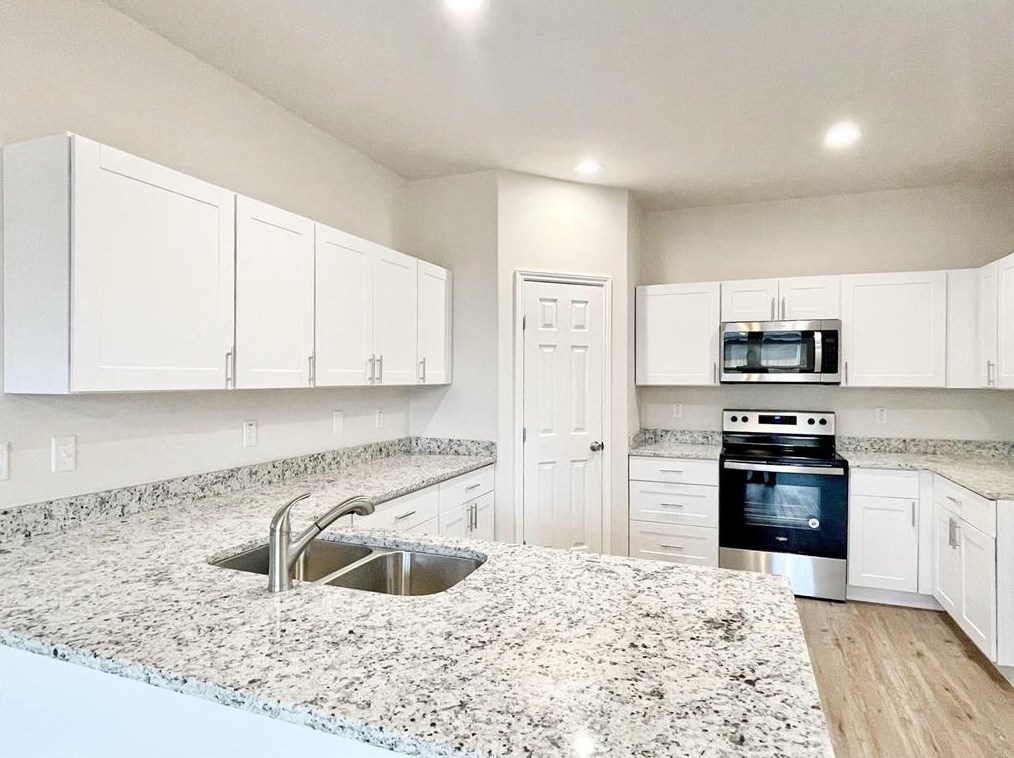 313 Lead Creek Dr, Fort Worth, TX 76131
