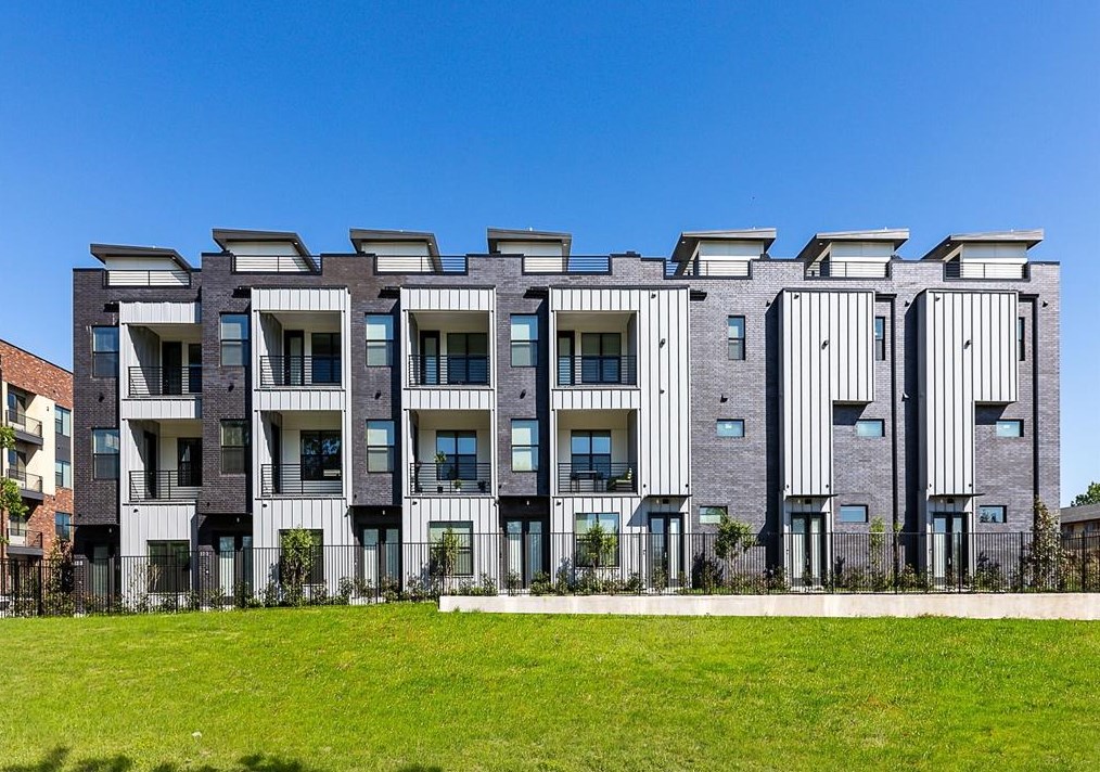 1813 Park Ave #207, Dallas, TX 75215