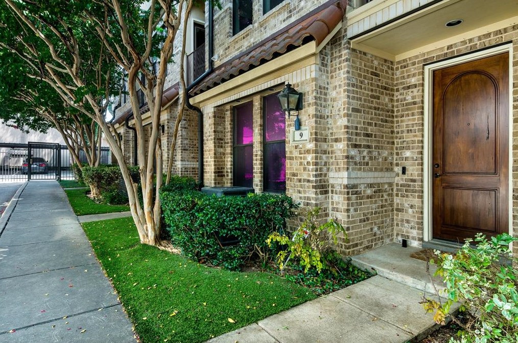 4230 Travis St, Dallas, TX 75205-4401