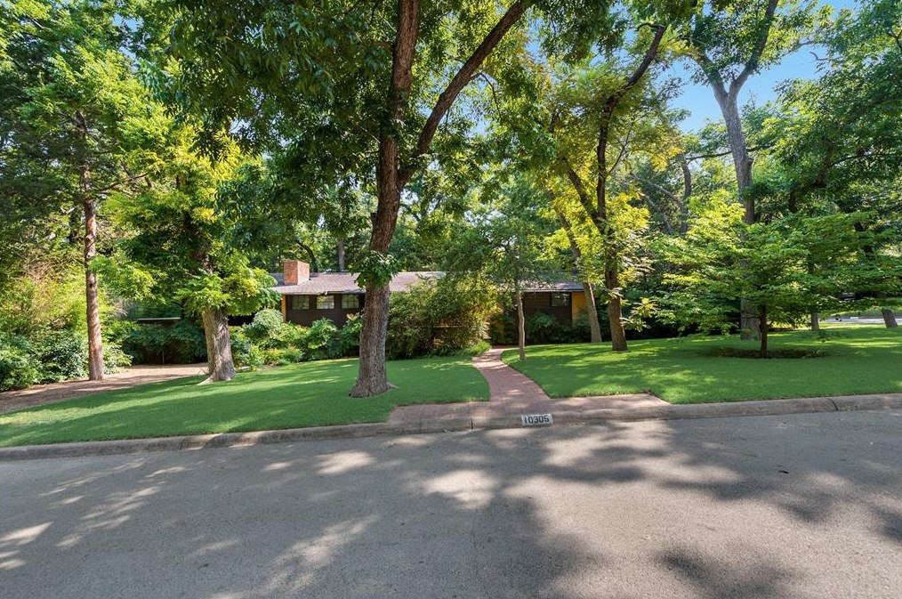 10305 Lake Gardens Dr, Dallas, TX 75218-3072