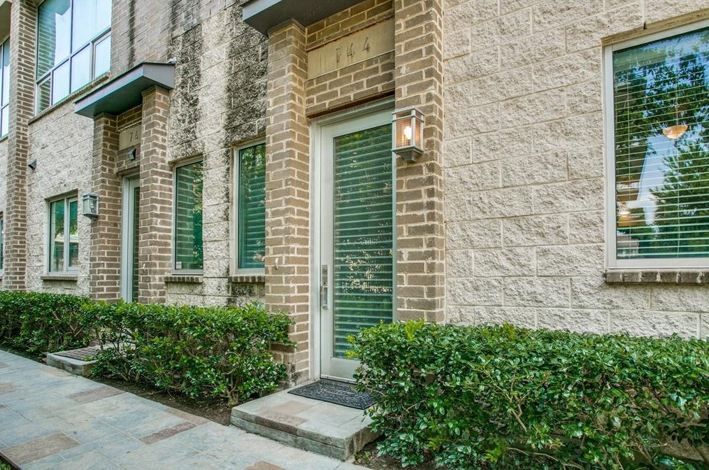744 Cannen John Ln, Dallas, TX 75204