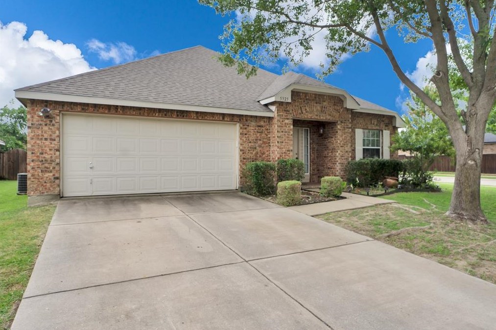 5325 Comanche Wells Dr, Mckinney TX  75071-7701 exterior