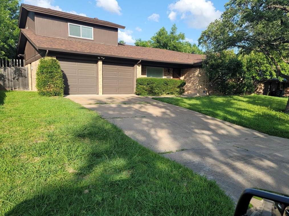 3021 Conejos Dr, Fort Worth, TX 76116-3308