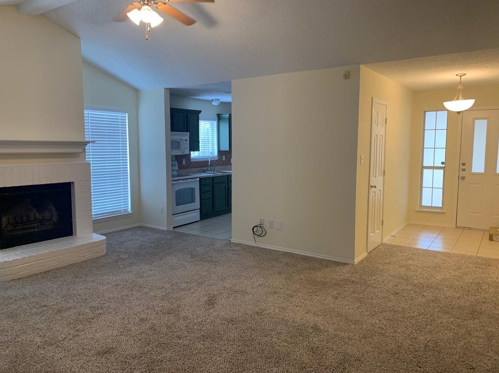 1204 Cardinal Oaks Dr, Midlothian, TX 76063