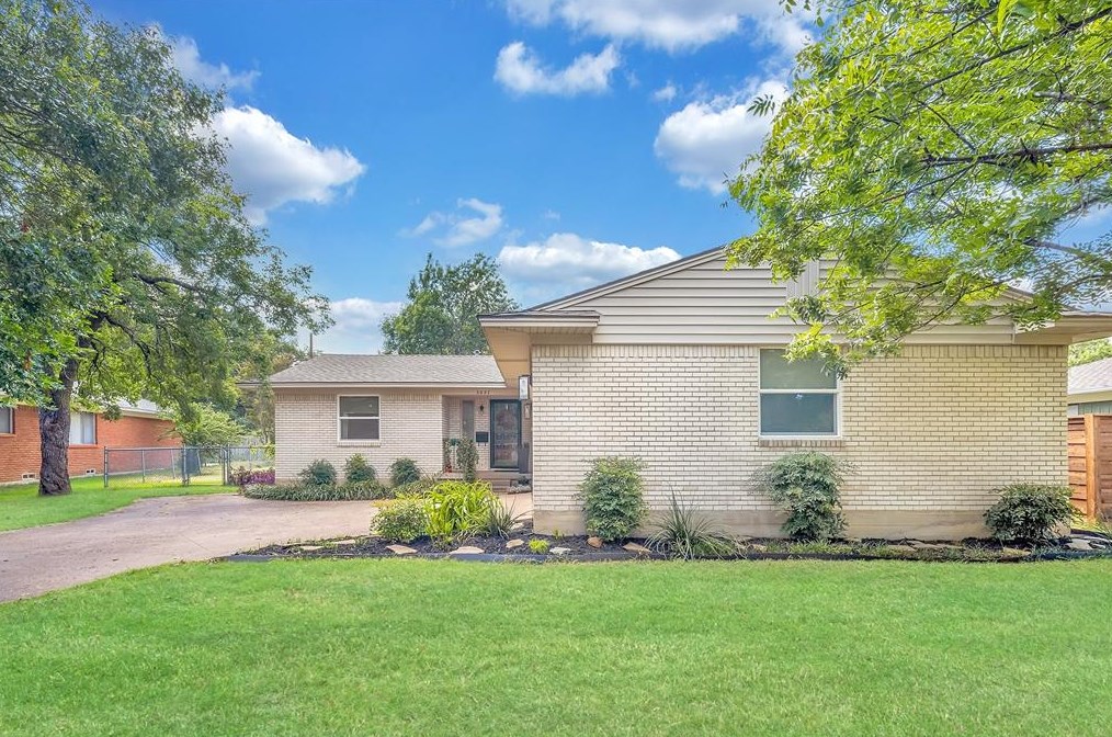 3027 Mapleleaf Ln, Dallas, TX 75233-2623