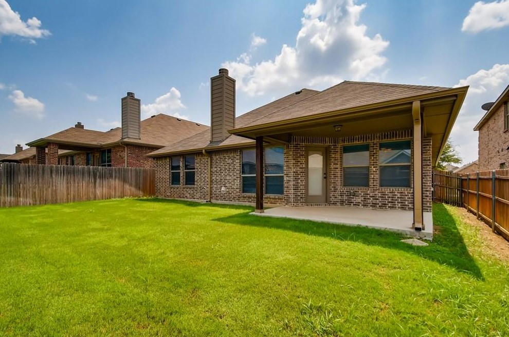 3917 Long Hollow Rd, Roanoke, TX 76262